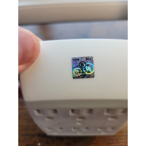 General Electric (GE) 6-Outlet Adapter - White, Ground, 15A-125V, 1745 - Picture 4 of 6